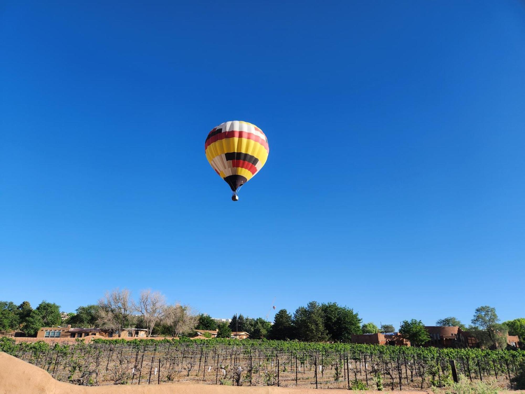 Red Mountain Manor Vineyard And Guesthouse Rio Rancho Buitenkant foto
