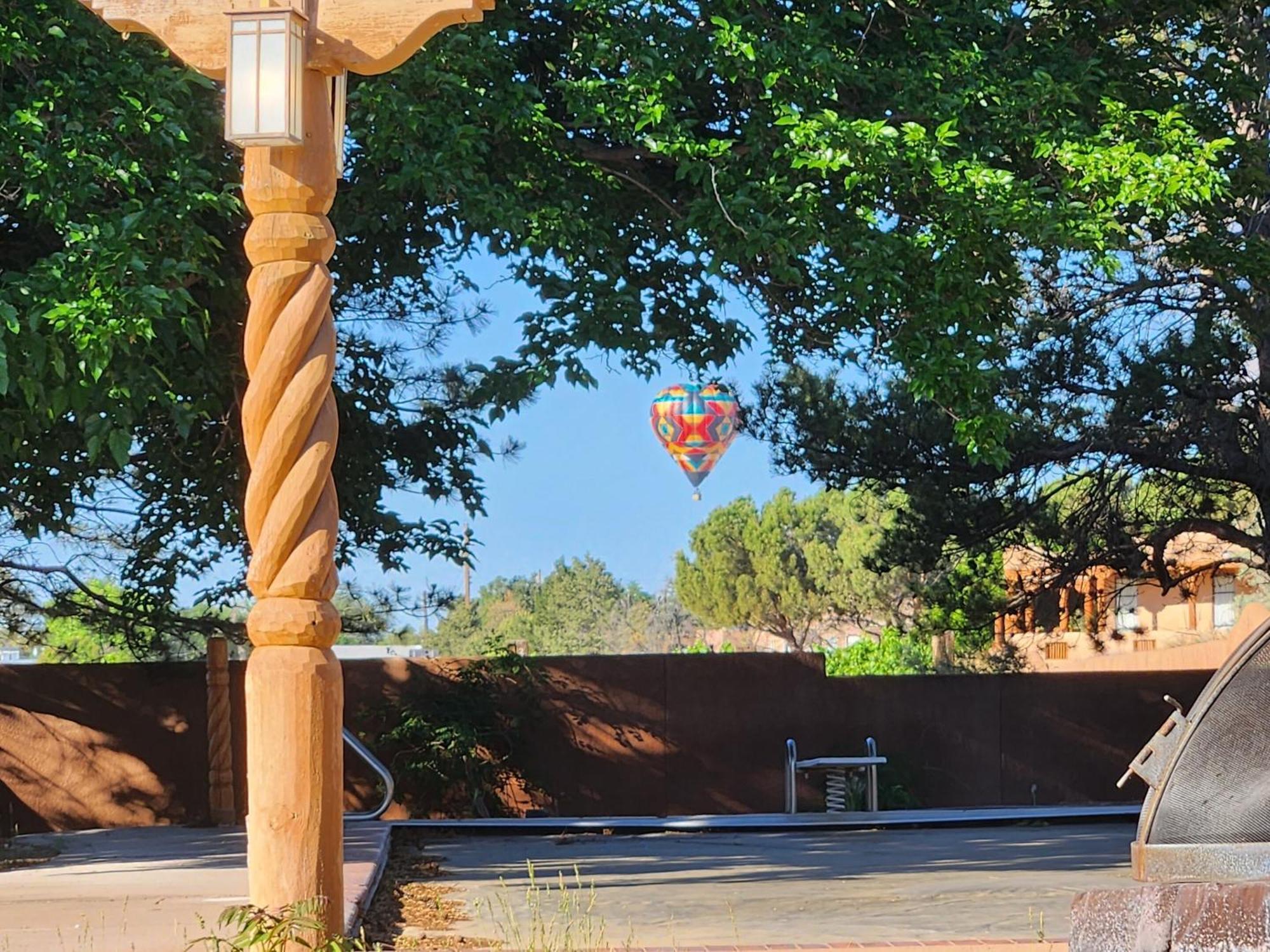 Red Mountain Manor Vineyard And Guesthouse Rio Rancho Buitenkant foto