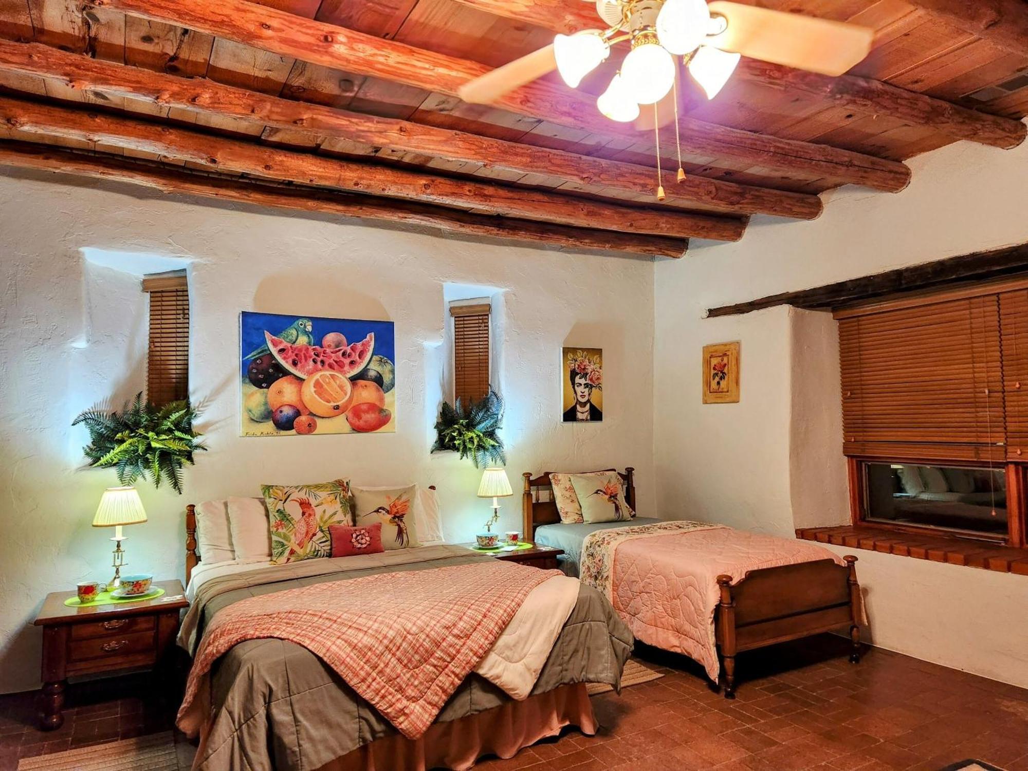 Red Mountain Manor Vineyard And Guesthouse Rio Rancho Buitenkant foto